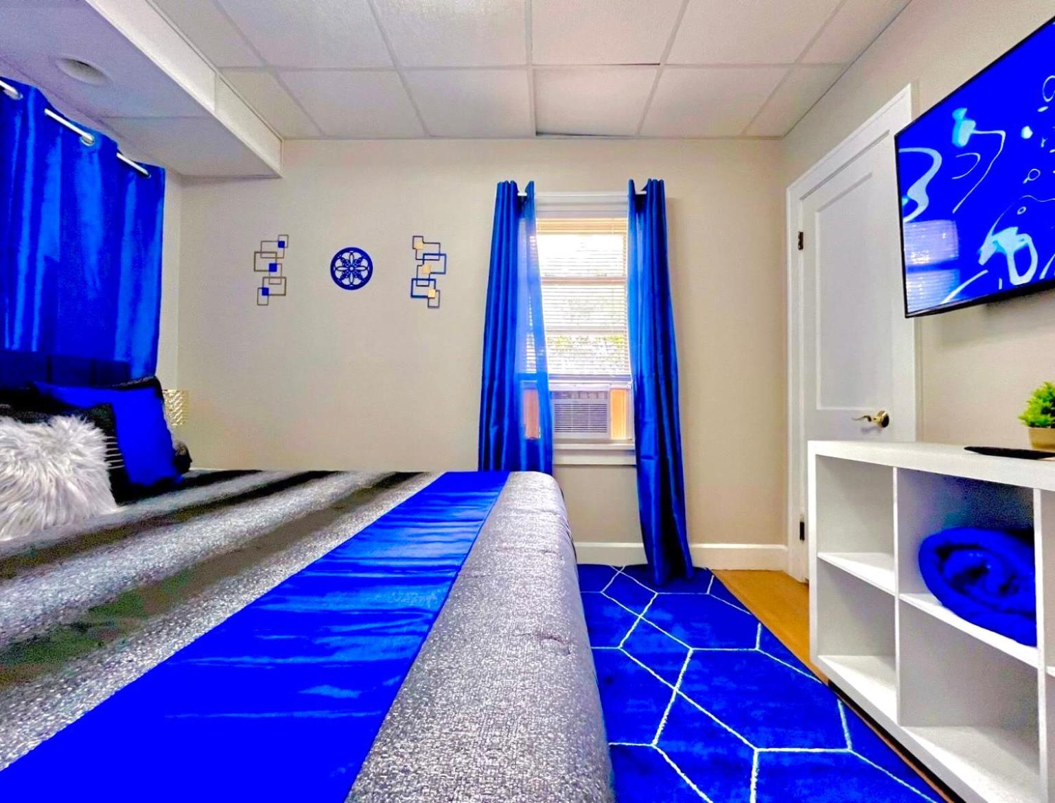 The Sapphire Haven - Your Old Brooklyn Oasis Awaits Families, Couples, Business Travelers Near Downtown With Parking, 300 Mb Wifi & Self Check-In Cleveland Luaran gambar