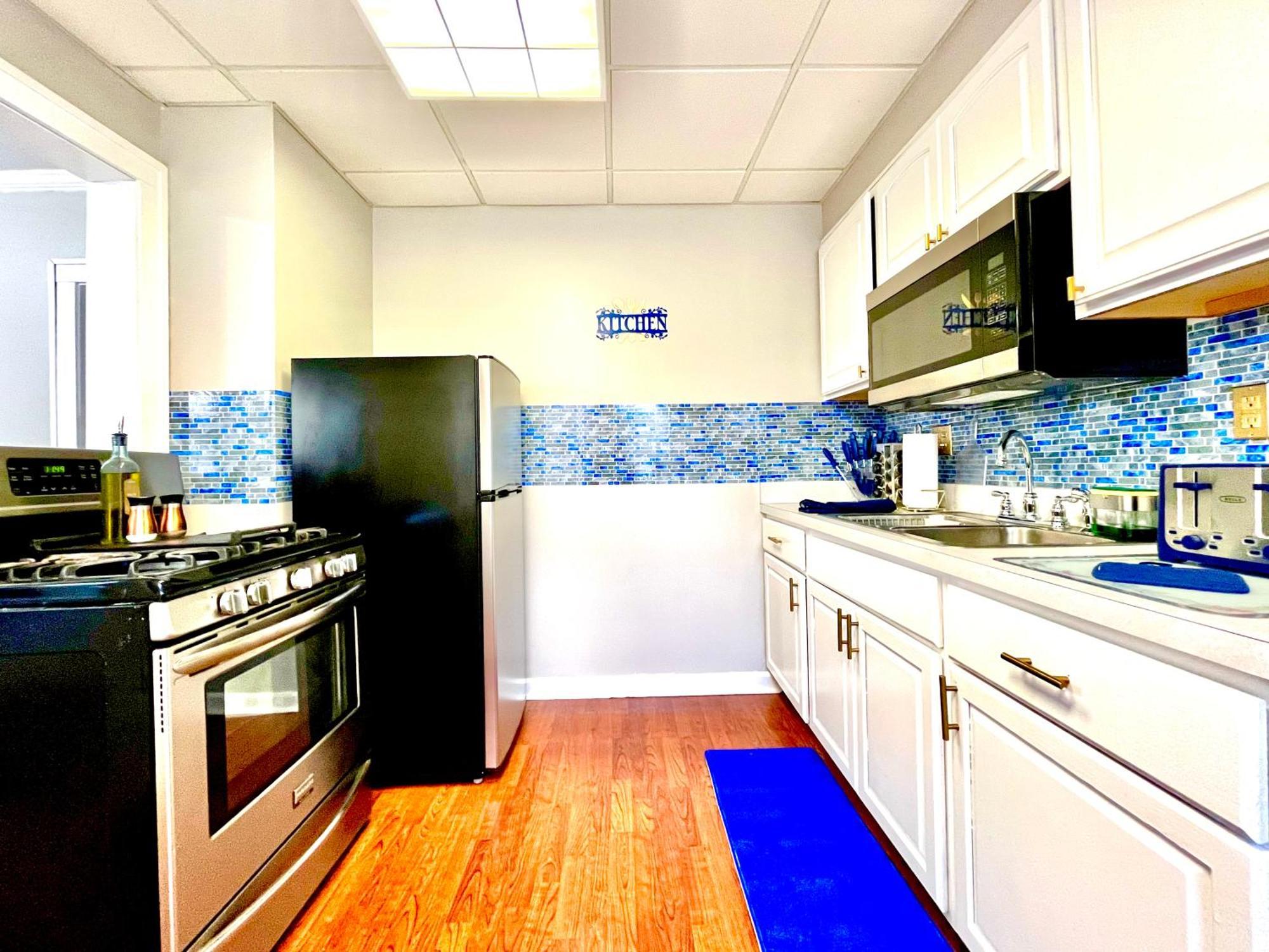 The Sapphire Haven - Your Old Brooklyn Oasis Awaits Families, Couples, Business Travelers Near Downtown With Parking, 300 Mb Wifi & Self Check-In Cleveland Luaran gambar