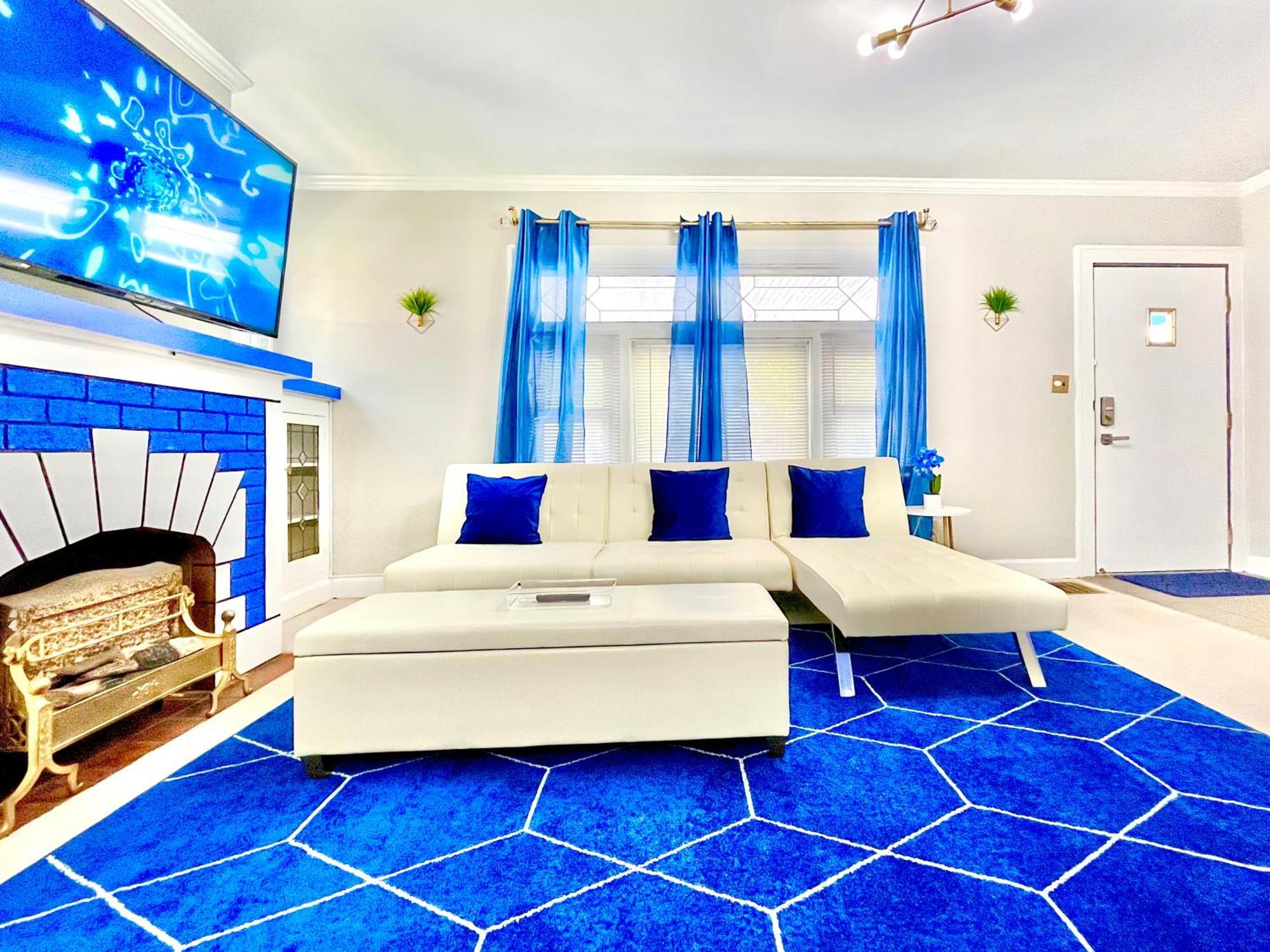 The Sapphire Haven - Your Old Brooklyn Oasis Awaits Families, Couples, Business Travelers Near Downtown With Parking, 300 Mb Wifi & Self Check-In Cleveland Luaran gambar