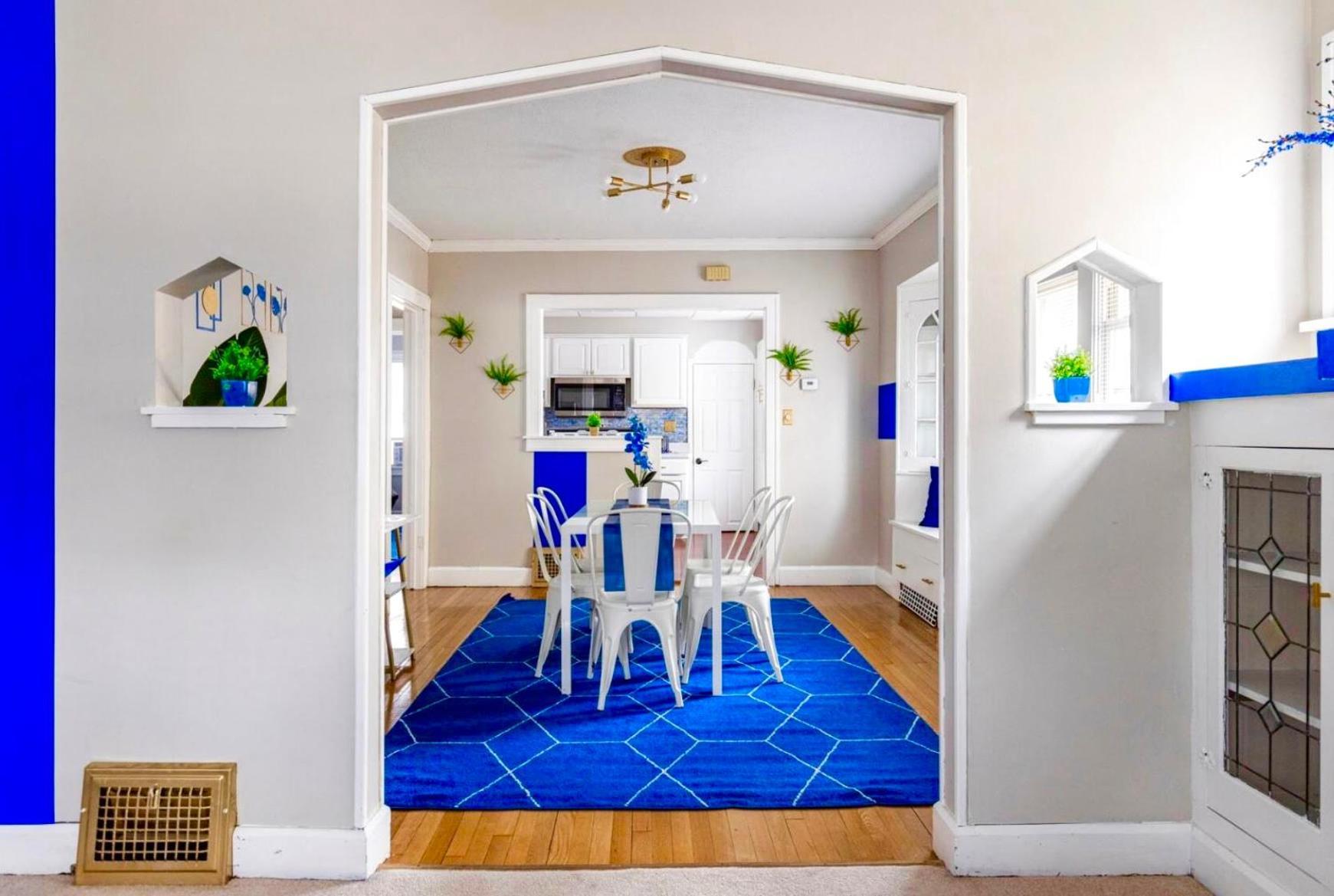 The Sapphire Haven - Your Old Brooklyn Oasis Awaits Families, Couples, Business Travelers Near Downtown With Parking, 300 Mb Wifi & Self Check-In Cleveland Luaran gambar