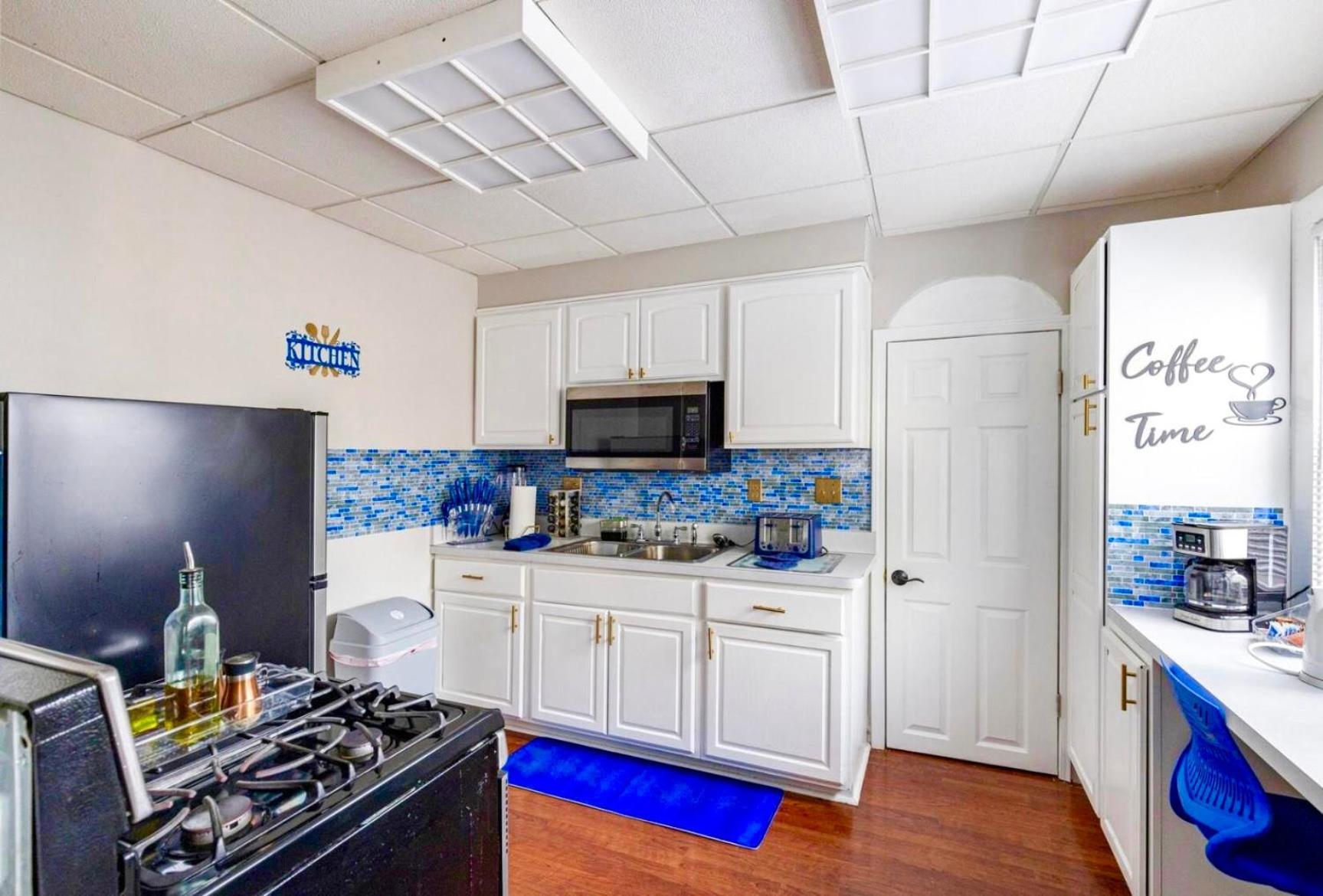 The Sapphire Haven - Your Old Brooklyn Oasis Awaits Families, Couples, Business Travelers Near Downtown With Parking, 300 Mb Wifi & Self Check-In Cleveland Luaran gambar