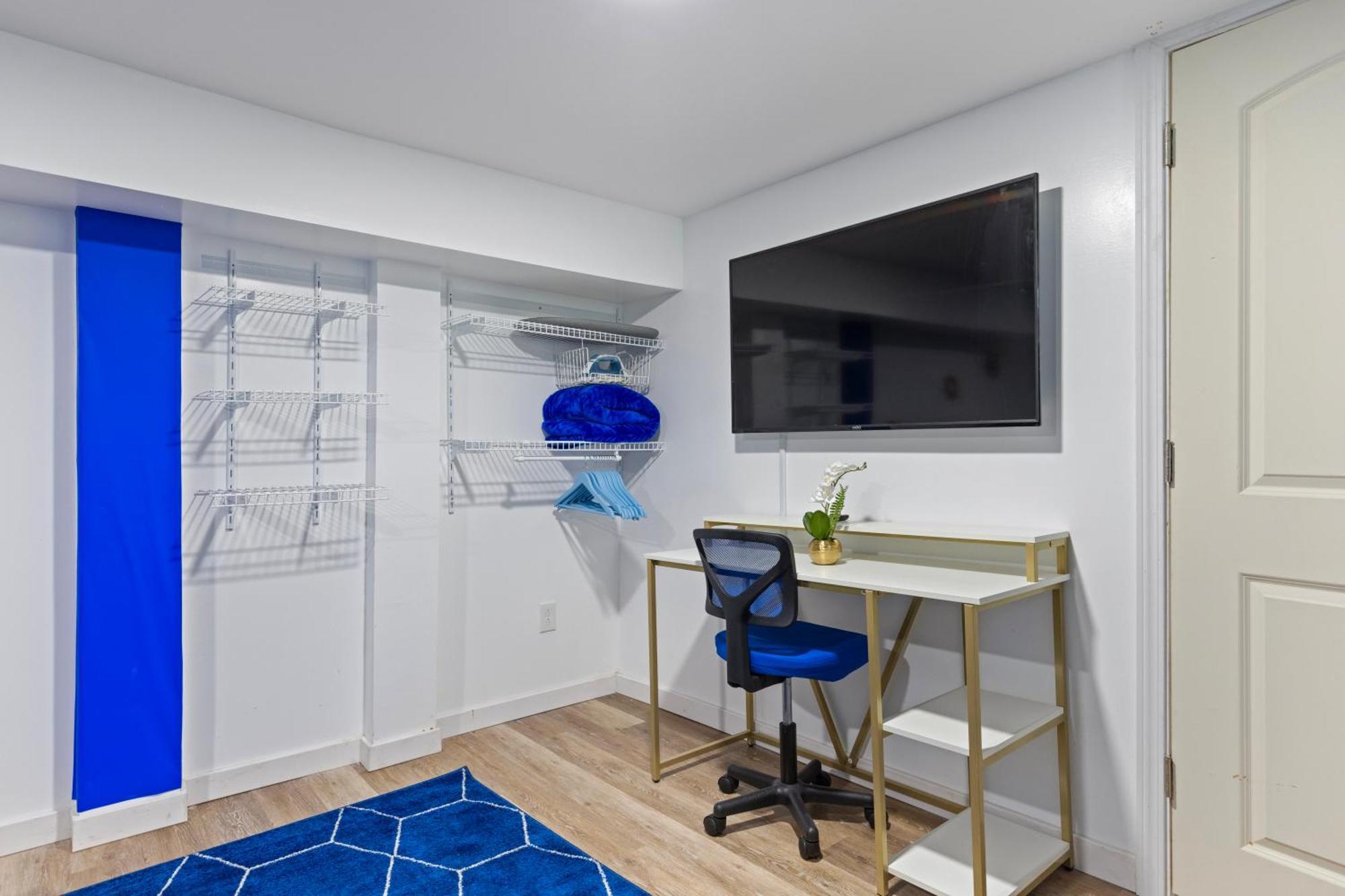 The Sapphire Haven - Your Old Brooklyn Oasis Awaits Families, Couples, Business Travelers Near Downtown With Parking, 300 Mb Wifi & Self Check-In Cleveland Luaran gambar